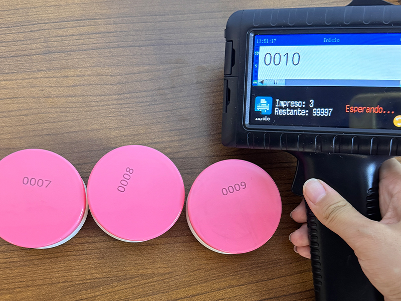 Handheld Inkjet Printers Empower SMEs in the Plastics Industry